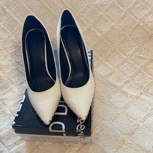 Wild Diva White Pointed Toe Stud-Trim Pumps